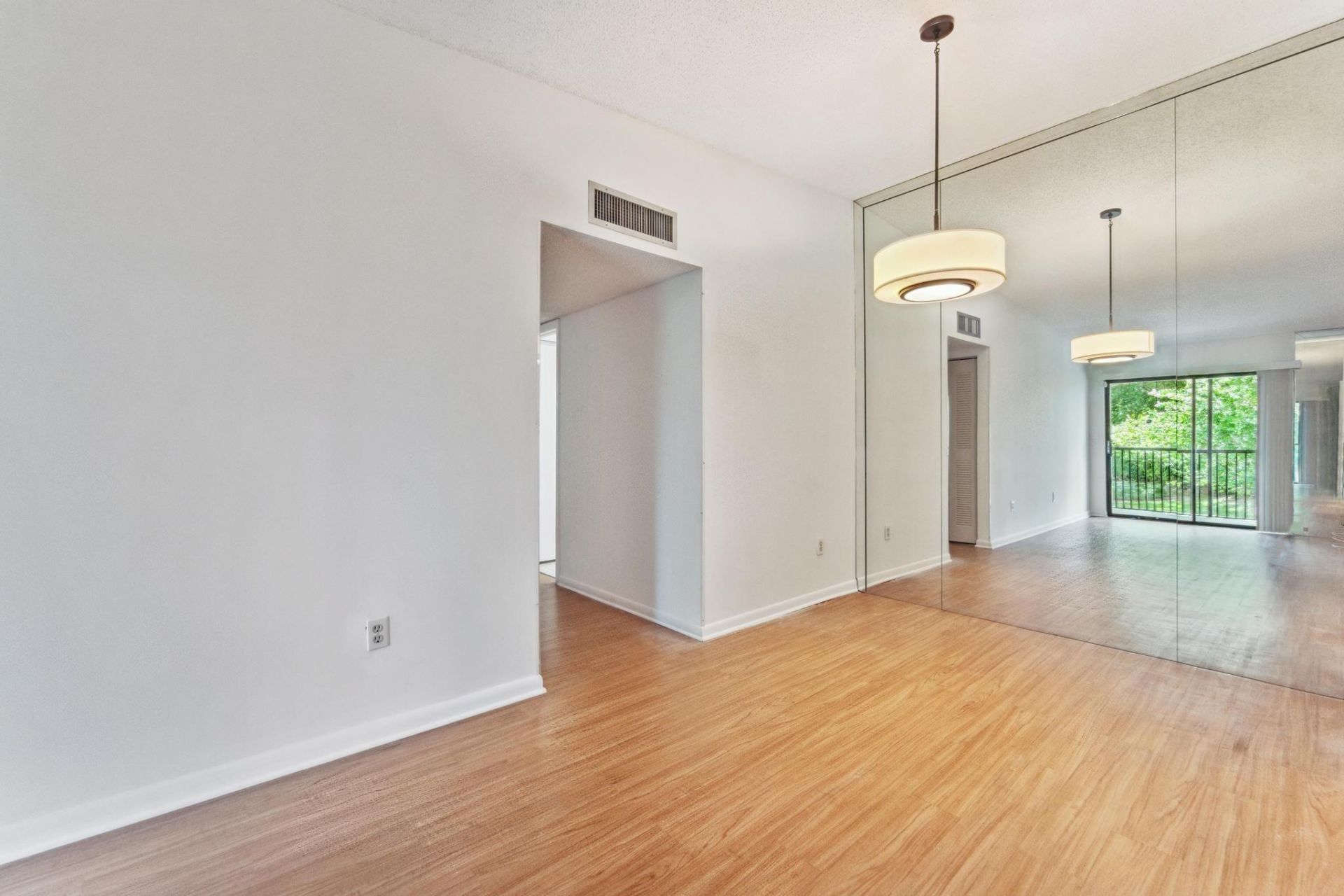 10411 E Clairmont Circle, Unit 211, Tamarac, FL 33321 Photo