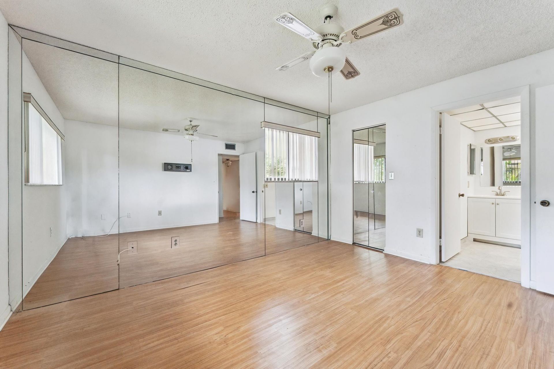 10411 E Clairmont Circle, Unit 211, Tamarac, FL 33321 Photo