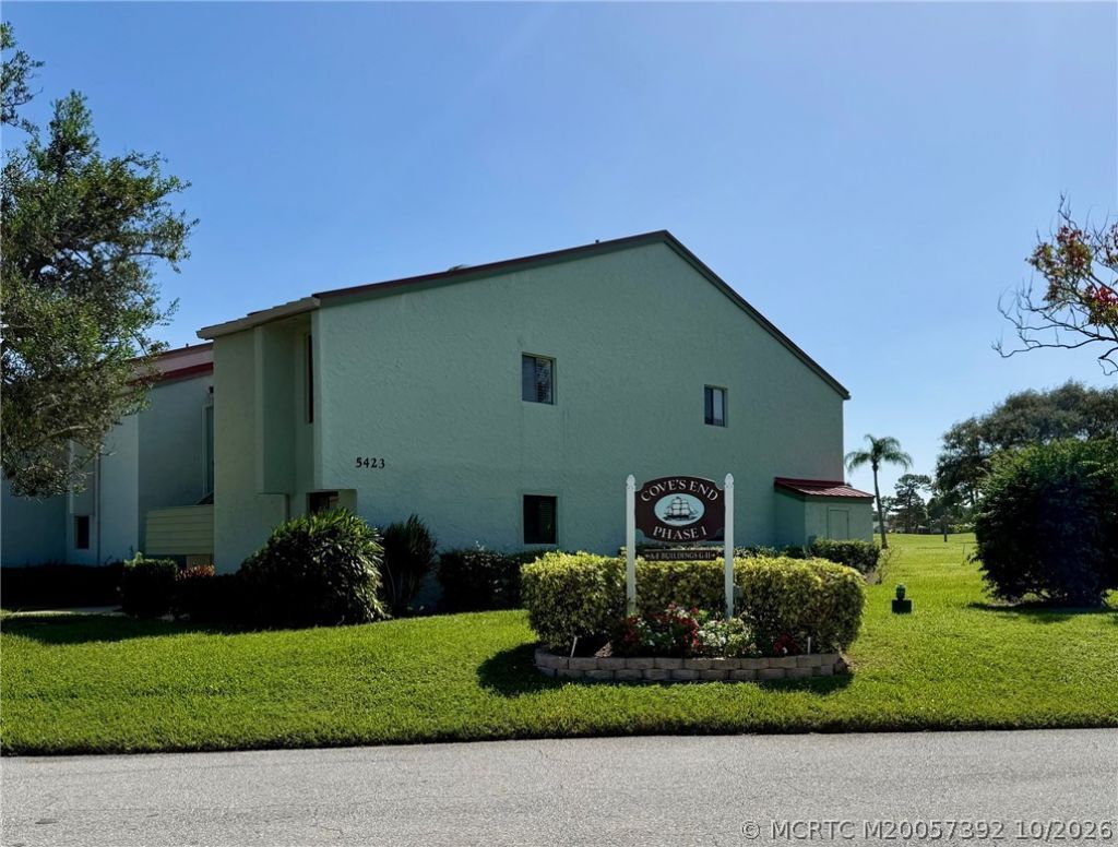 5463 SE Miles Grant Road , Unit B201, Stuart, FL 34997 Photo