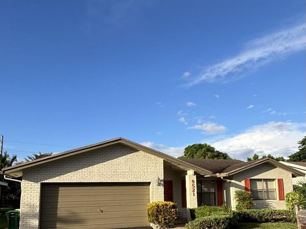 9521 NW 83rd Street, Tamarac, FL 33321