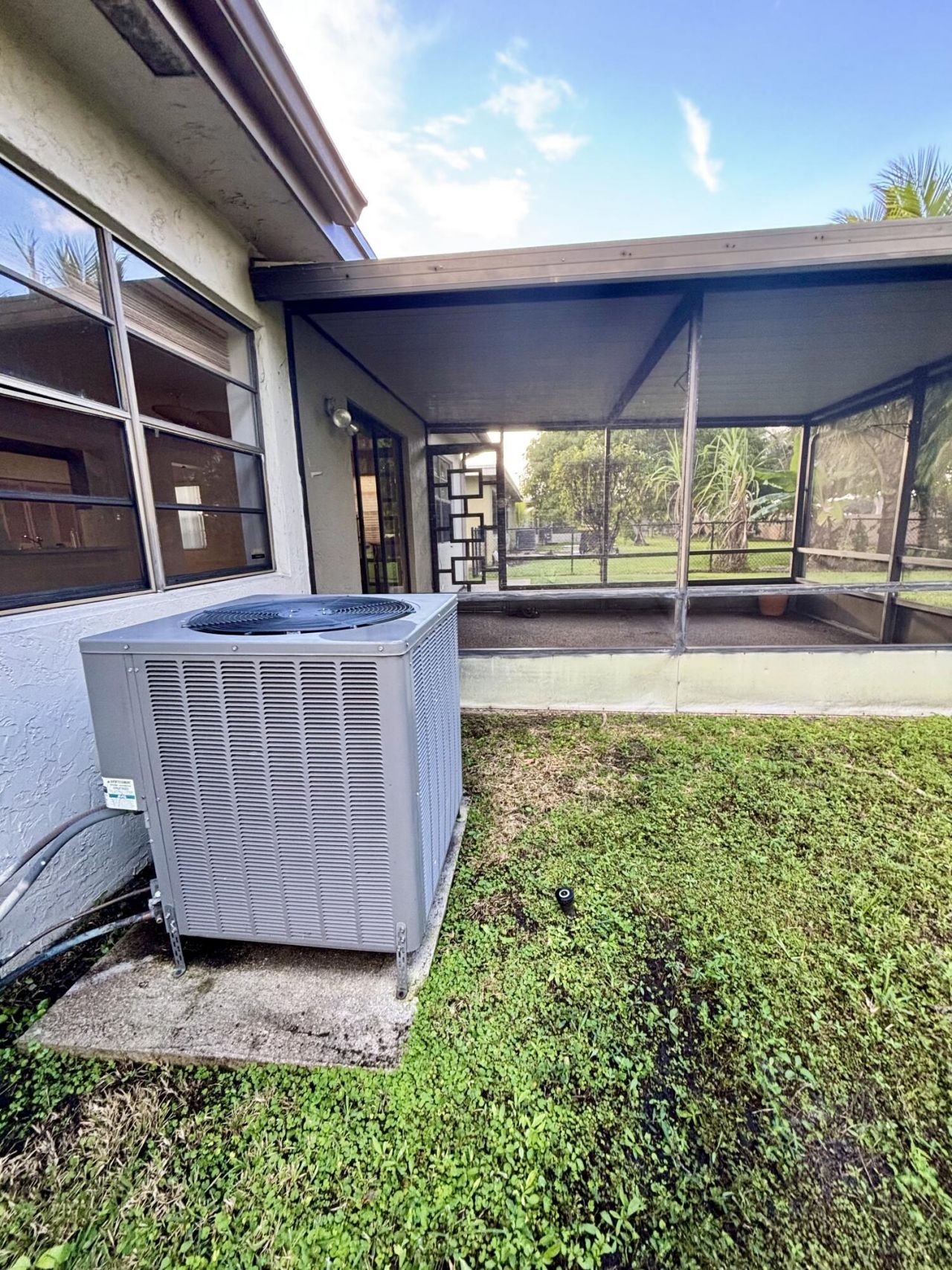 9521 NW 83rd Street, Tamarac, FL 33321 Photo