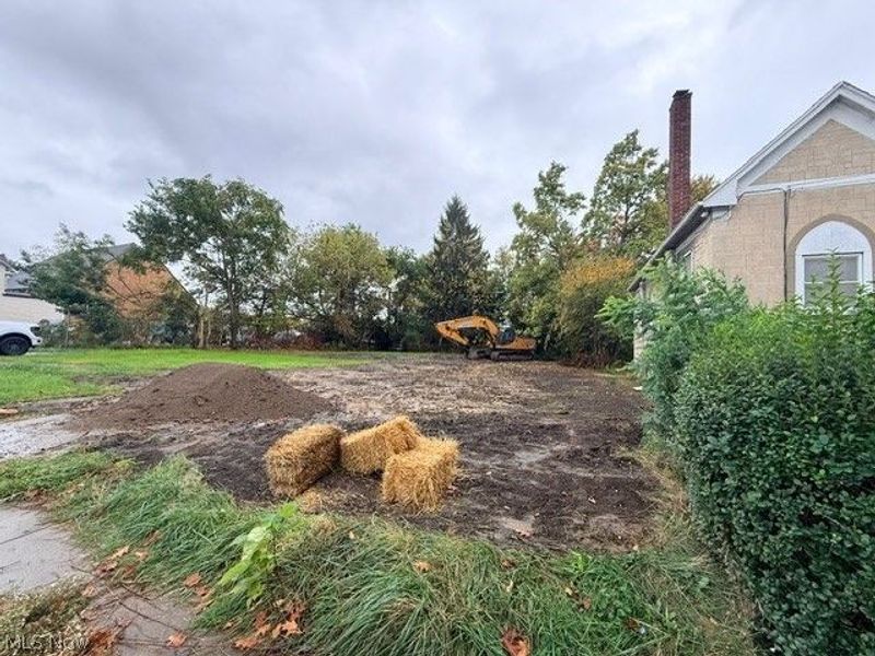 184 E Voris Street, Akron, OH 44311 Photo 3
