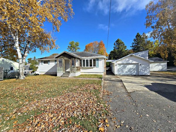 285 Chambers Street, St. Ignace, MI 49781