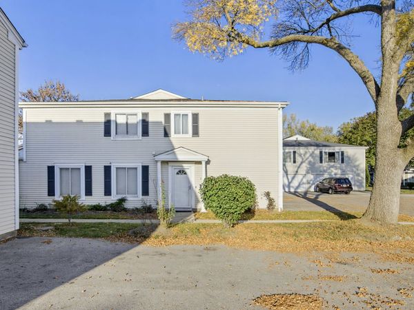 1256 Cove Drive , Unit 220D, Prospect Heights, IL 60070