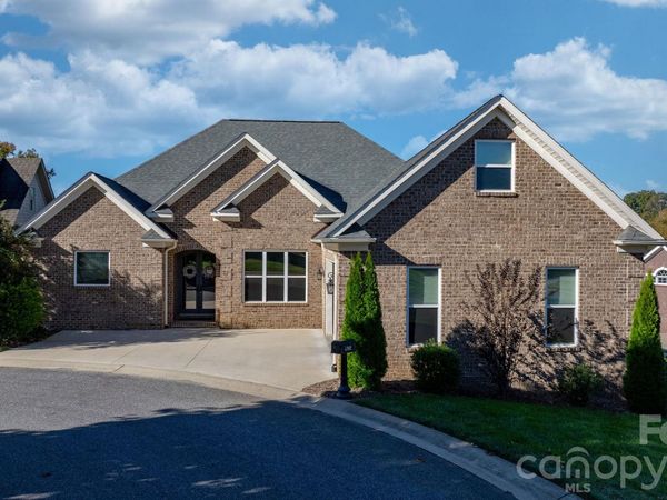 3782 Sarazen Court NE, Conover, NC 28613