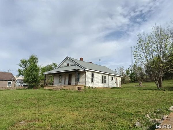 301 E 2nd Street , Annapolis, MO 63620