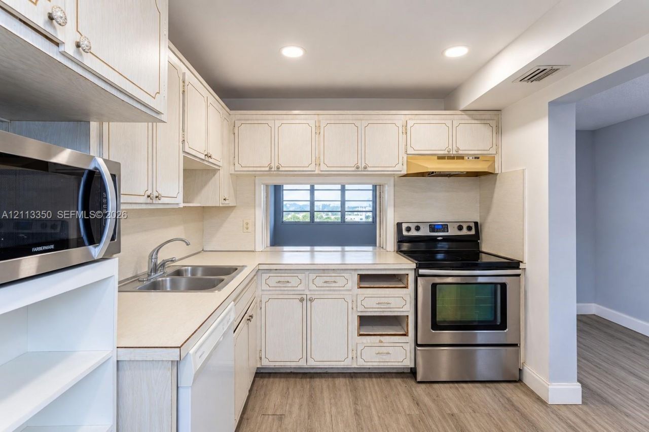 One Unit Partial 330 SE 2nd St , Unit 504F, Hallandale Beach, FL 33009 | MLS ID ...