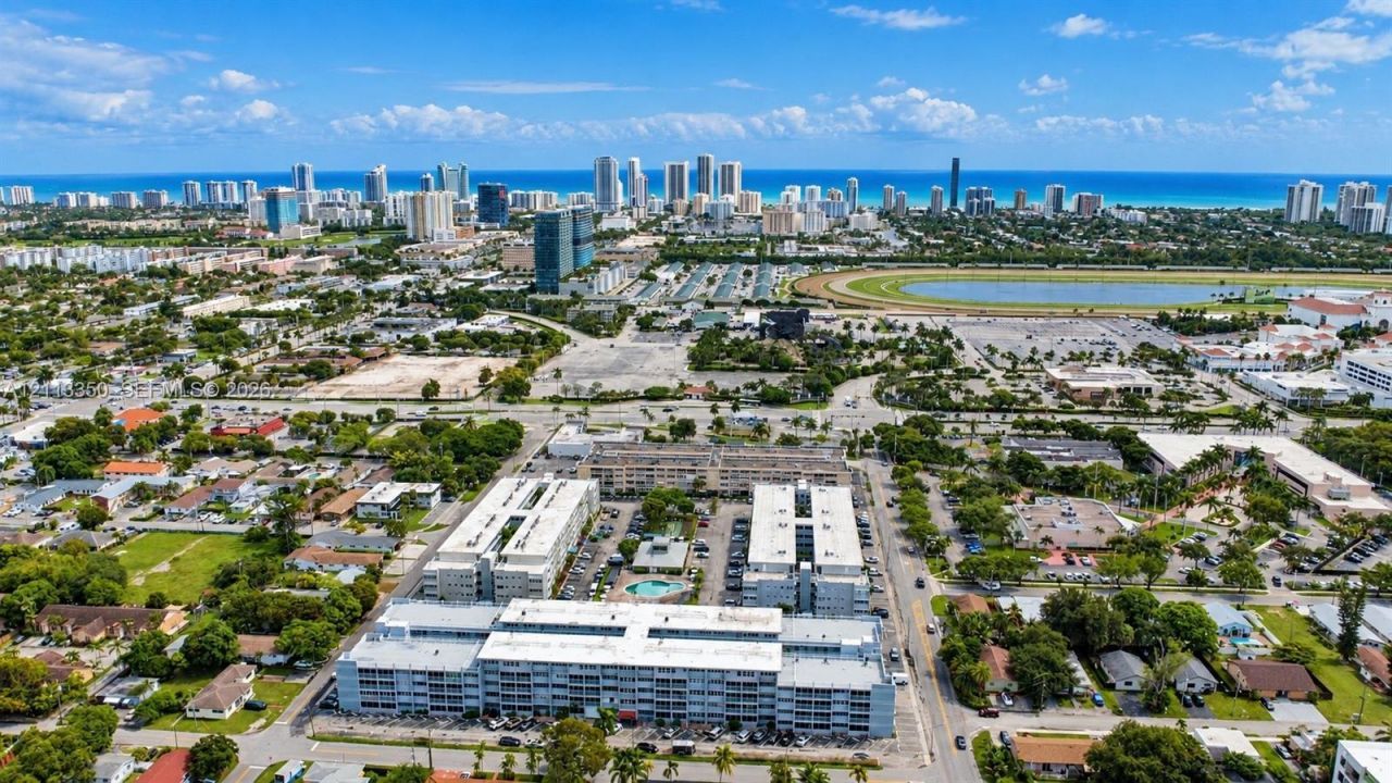 330 SE 2nd St , Unit 504F, Hallandale Beach, FL 33009 Photo