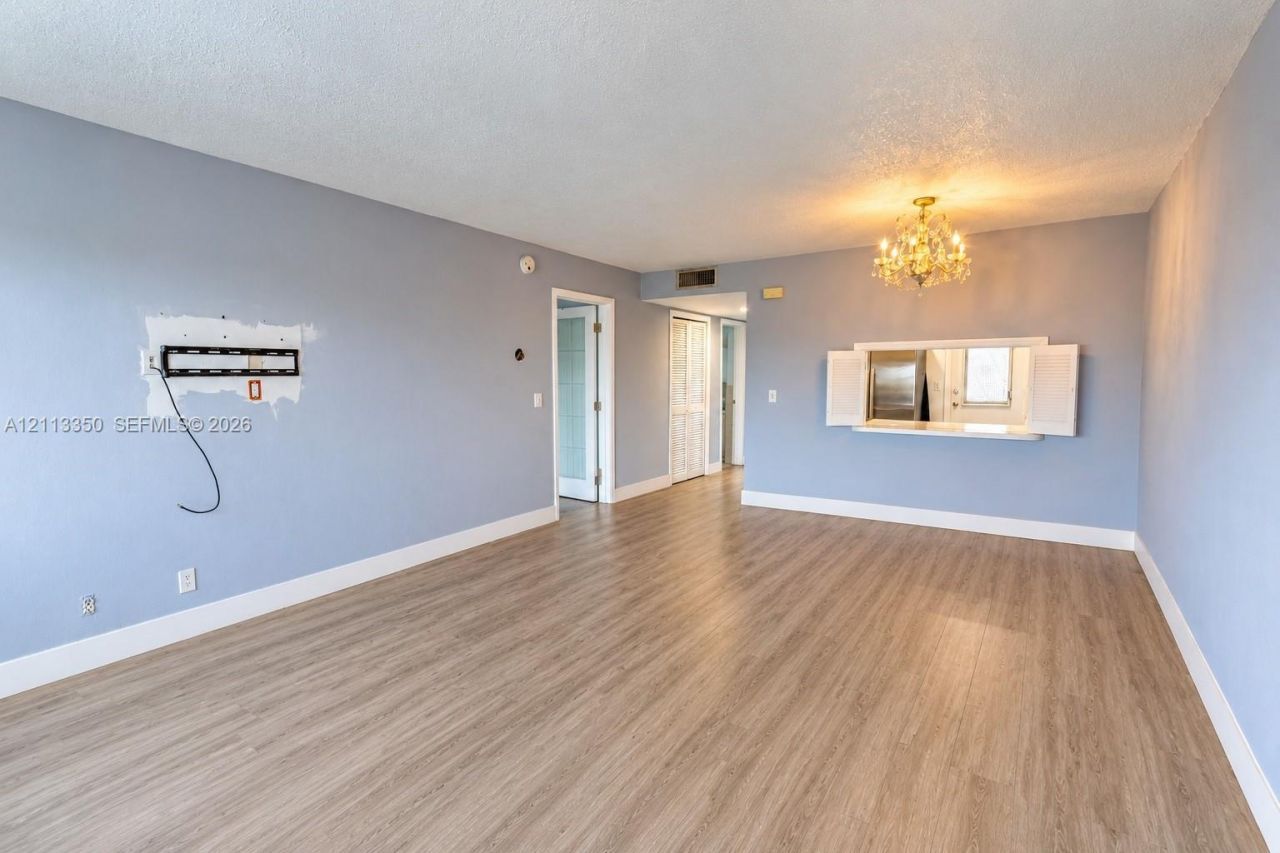 330 SE 2nd St , Unit 504F, Hallandale Beach, FL 33009 Photo