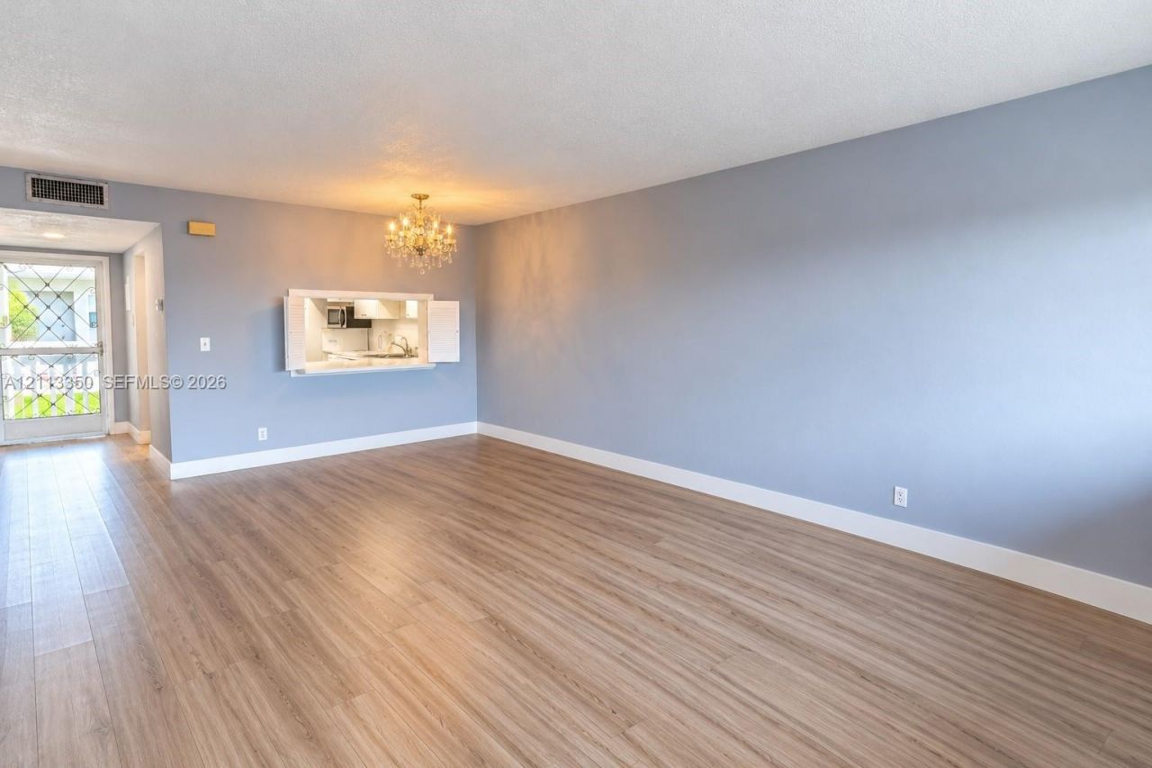 330 SE 2nd St , Unit 504F, Hallandale Beach, FL 33009 Photo