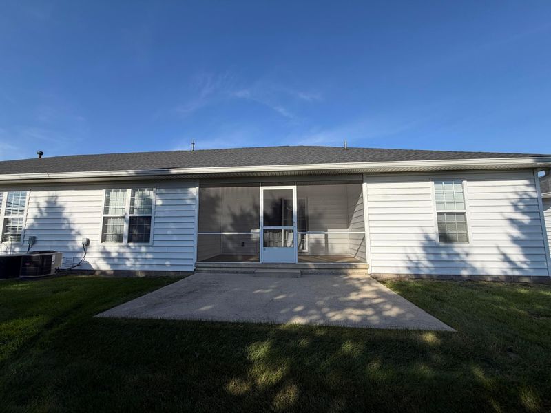 8413 Country View Lane , Plain City, OH 43064 Photo 2