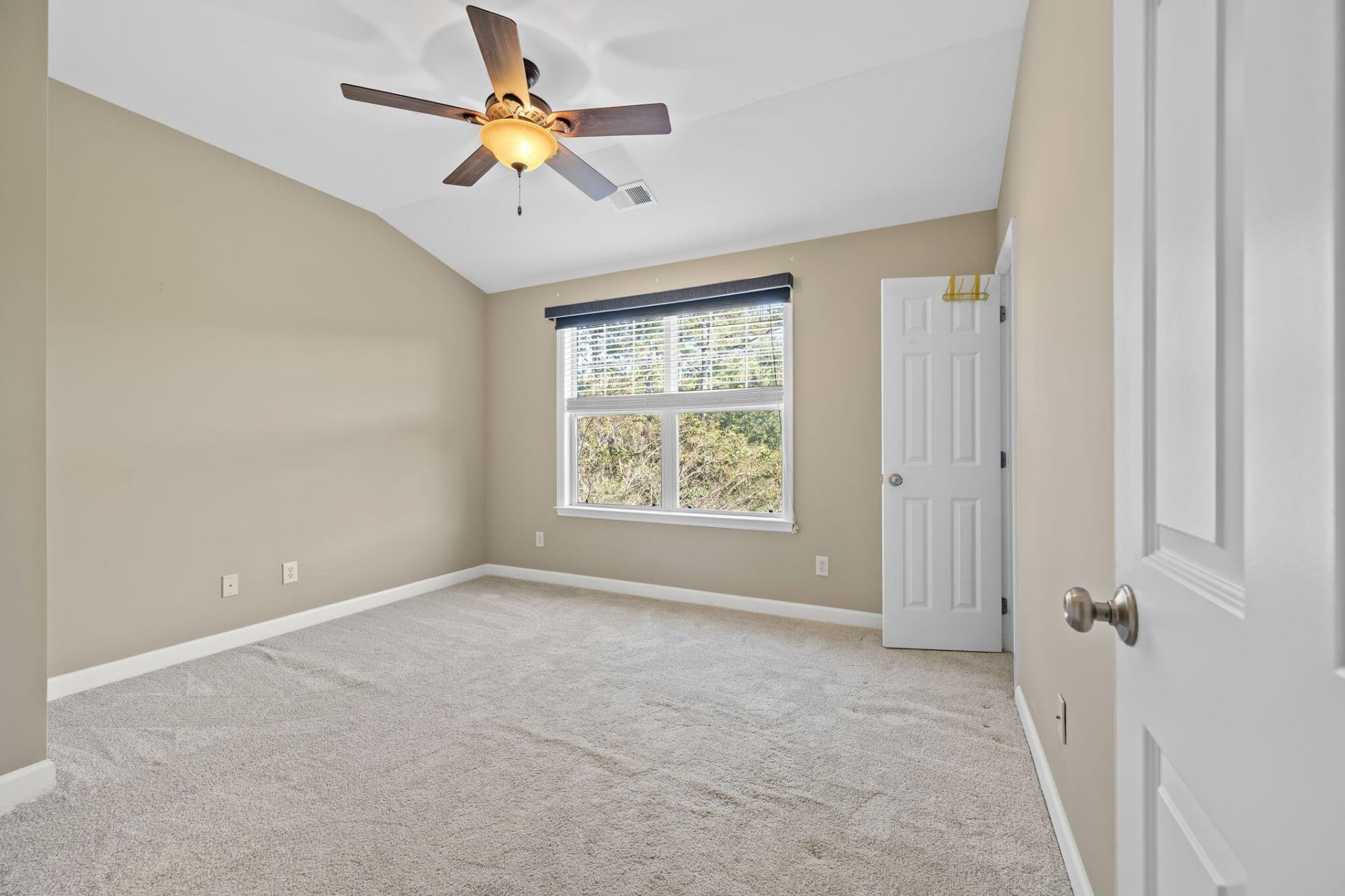 208 Fair Sailing Road Photo 24