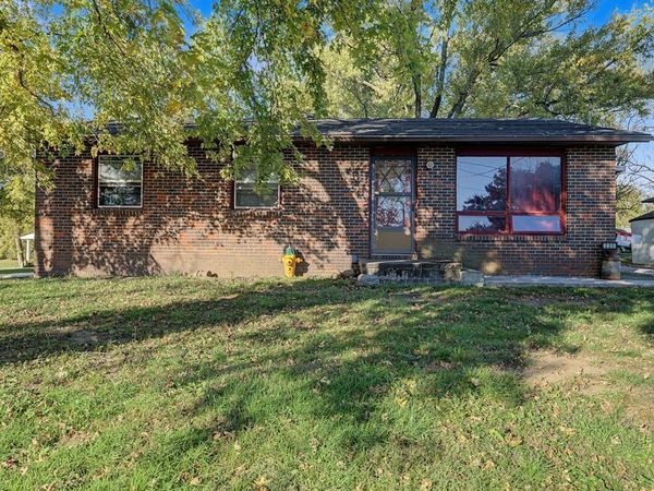 330 N Duncan Street , Hartford, IA 50118