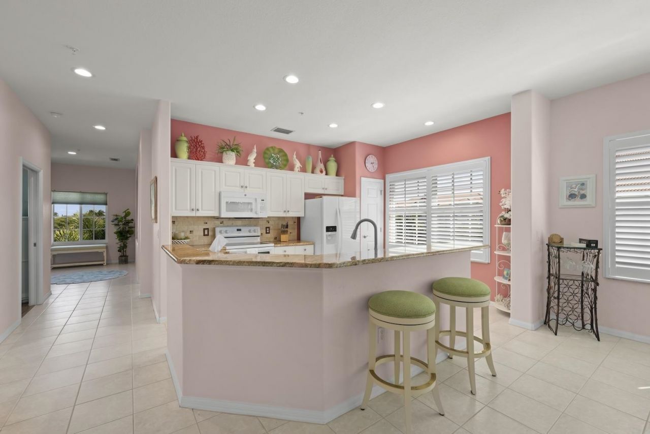 20021 Sanibel View Cir, Unit 201, Fort Myers, FL 33908 Photo