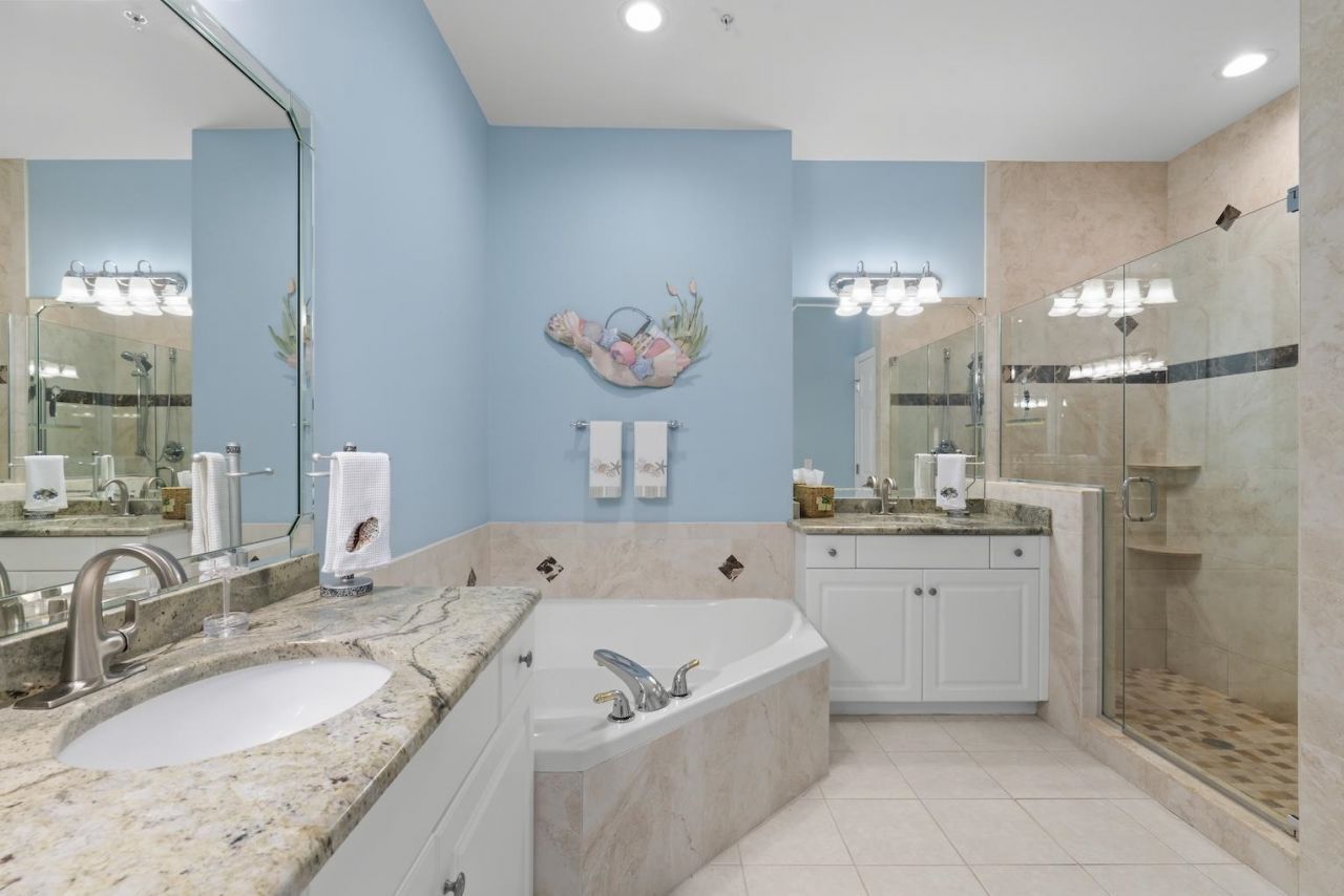 20021 Sanibel View Cir, Unit 201, Fort Myers, FL 33908 Photo