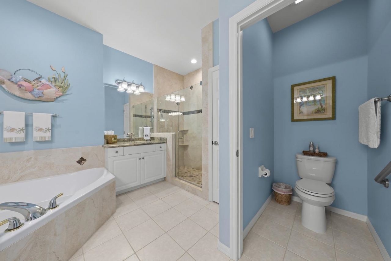 20021 Sanibel View Cir, Unit 201, Fort Myers, FL 33908 Photo