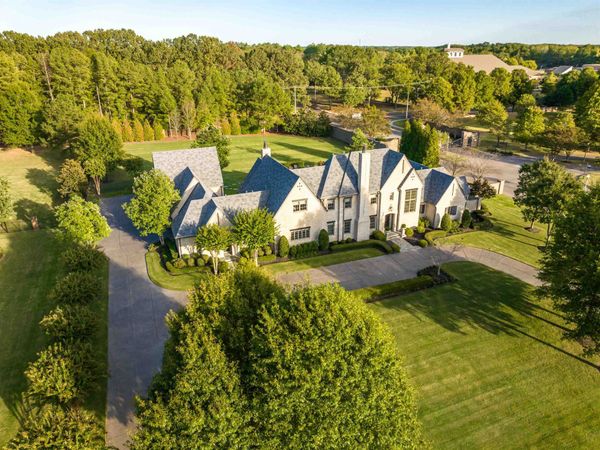206 DUBRAY MANOR DR, Collierville, TN 38017