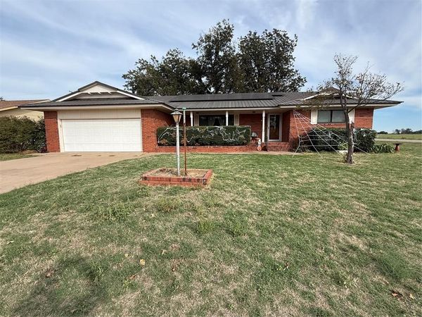 102 Mary Kay Drive, Tipton, OK 73570
