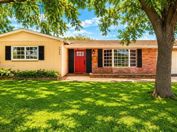 10680 SW 96th St , Miami, FL 33176