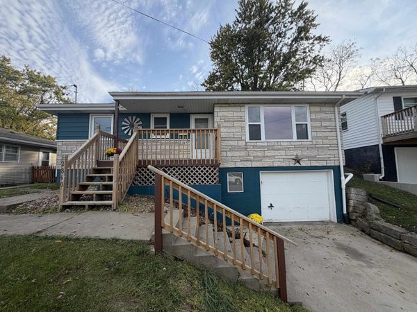 2860 Indiana Avenue, Dubuque, IA 52001