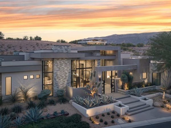 33 Sun Glow Lane , Las Vegas, NV 89135