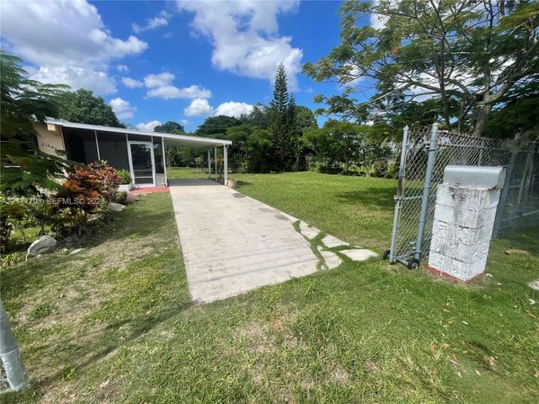 21840 SW 118th Ave , Miami, FL 33170