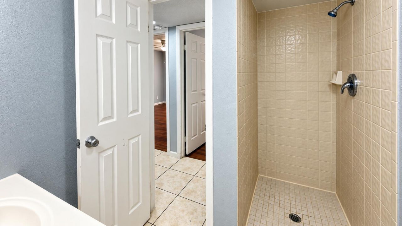 2000 Springdale Boulevard, Unit 201, Palm Springs, FL 33461 Photo