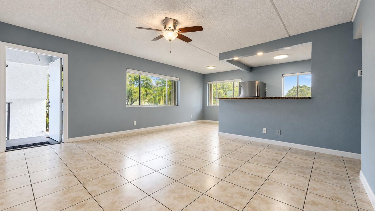 2000 Springdale Boulevard, Unit 201, Palm Springs, FL 33461 Photo