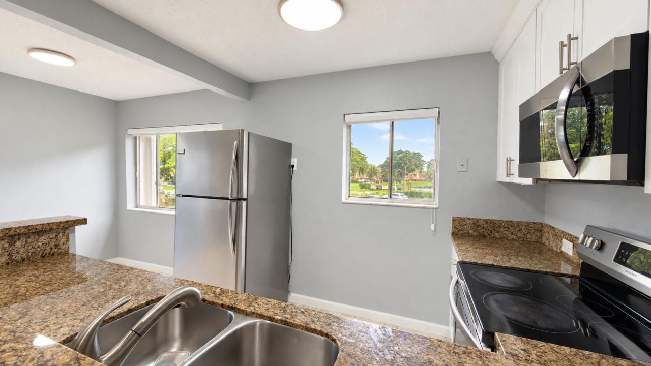 2000 Springdale Boulevard, Unit 201, Palm Springs, FL 33461 Photo