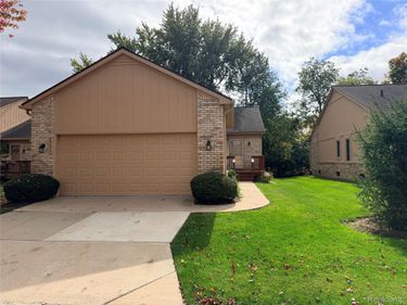 35475 Lone Pine Lane , Farmington Hills, Mi 48335