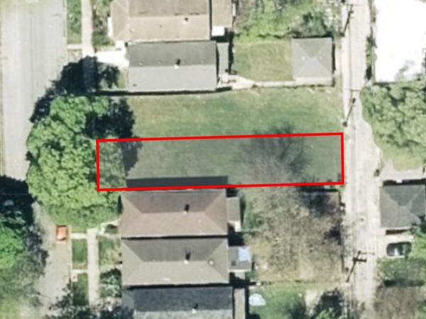 7931 S Burnham Avenue , Chicago, IL 60617