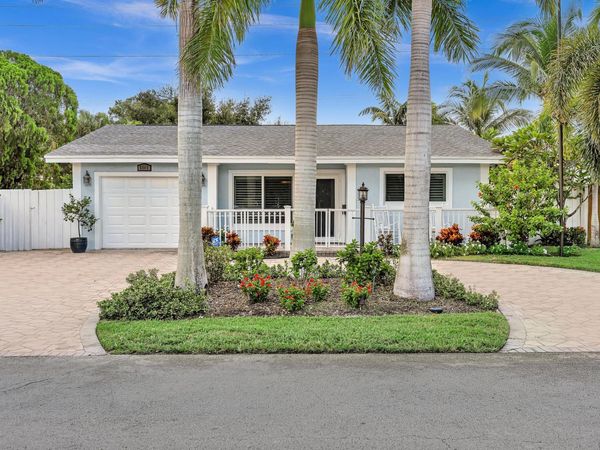 6840 NW 31ST Way, Fort Lauderdale, FL 33309