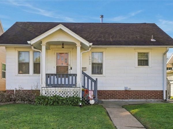 1623 B Avenue NW, Cedar Rapids, IA 52405