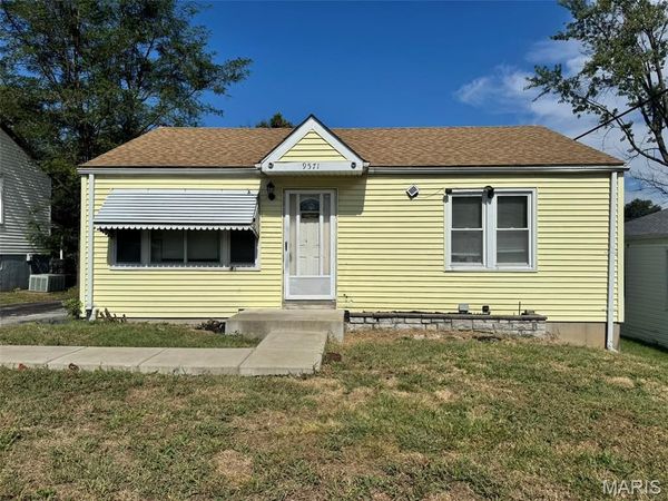 9571 Pagewood Avenue , Overland, MO 63114