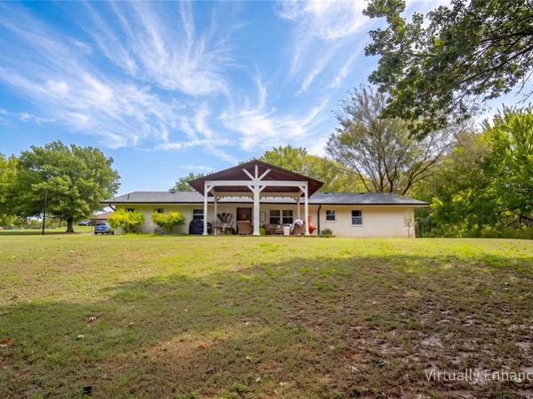 10801 Beaver Lane, Lindsay, OK 73052