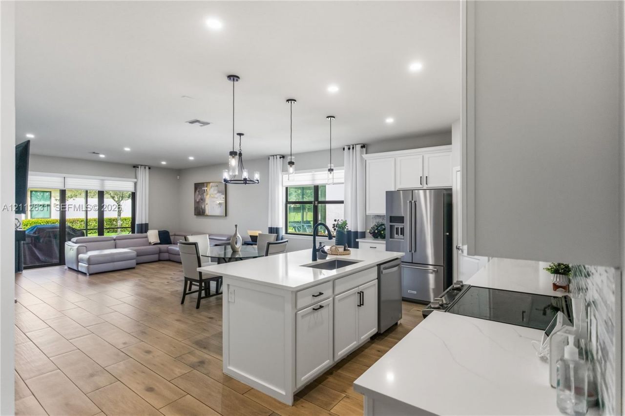 8257 NW 79th Ave, Tamarac, FL 33321 Photo