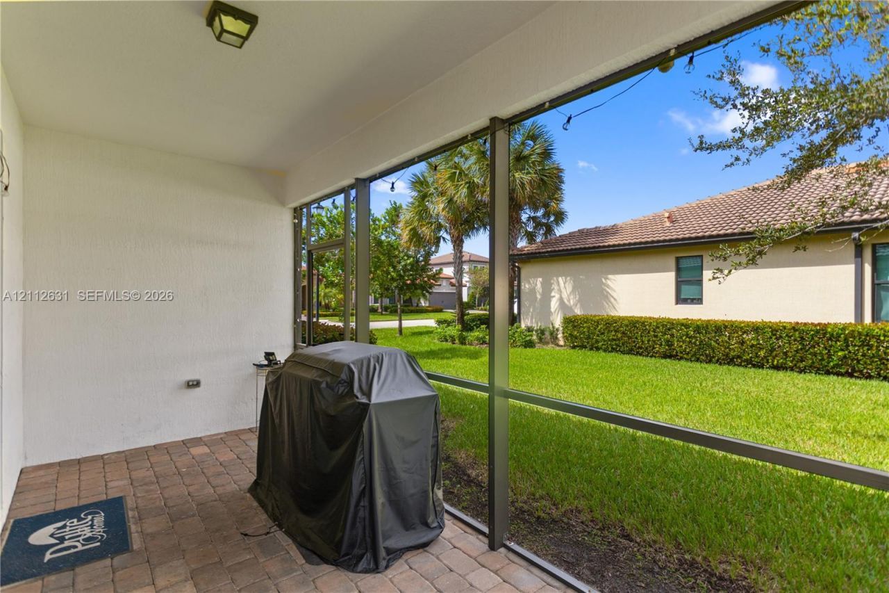 8257 NW 79th Ave, Tamarac, FL 33321 Photo