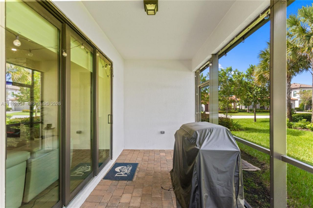 8257 NW 79th Ave, Tamarac, FL 33321 Photo