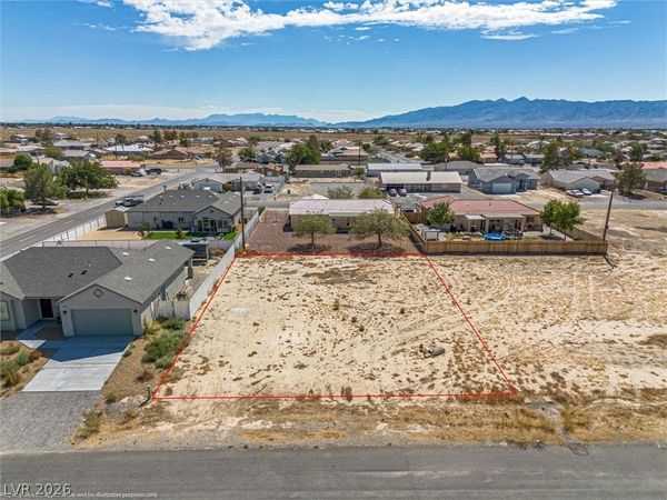 961 Kansas Street , Pahrump, NV 89048