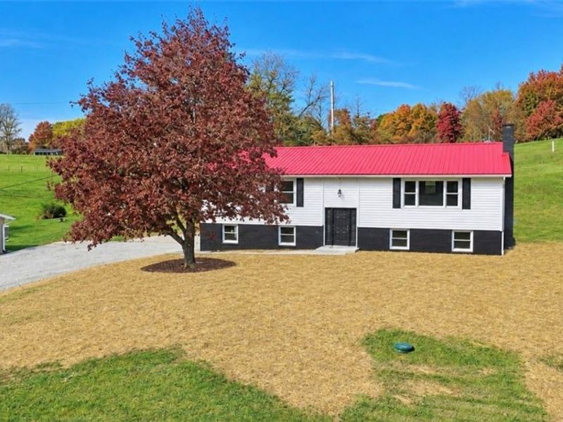 405 Walnut Hills Drive, Zanesville, OH 43701 Photo 1
