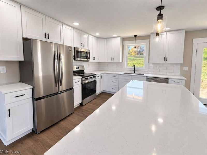 405 Walnut Hills Drive, Zanesville, OH 43701 Photo 4