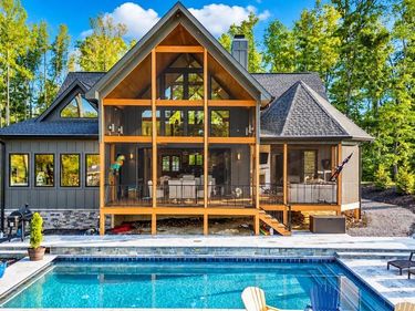 2 WOLFTRAP CT , BUMPASS, VA 23024