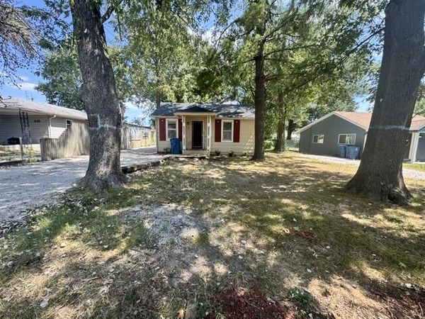 912 N Brown Avenue , Springfield, MO 65802