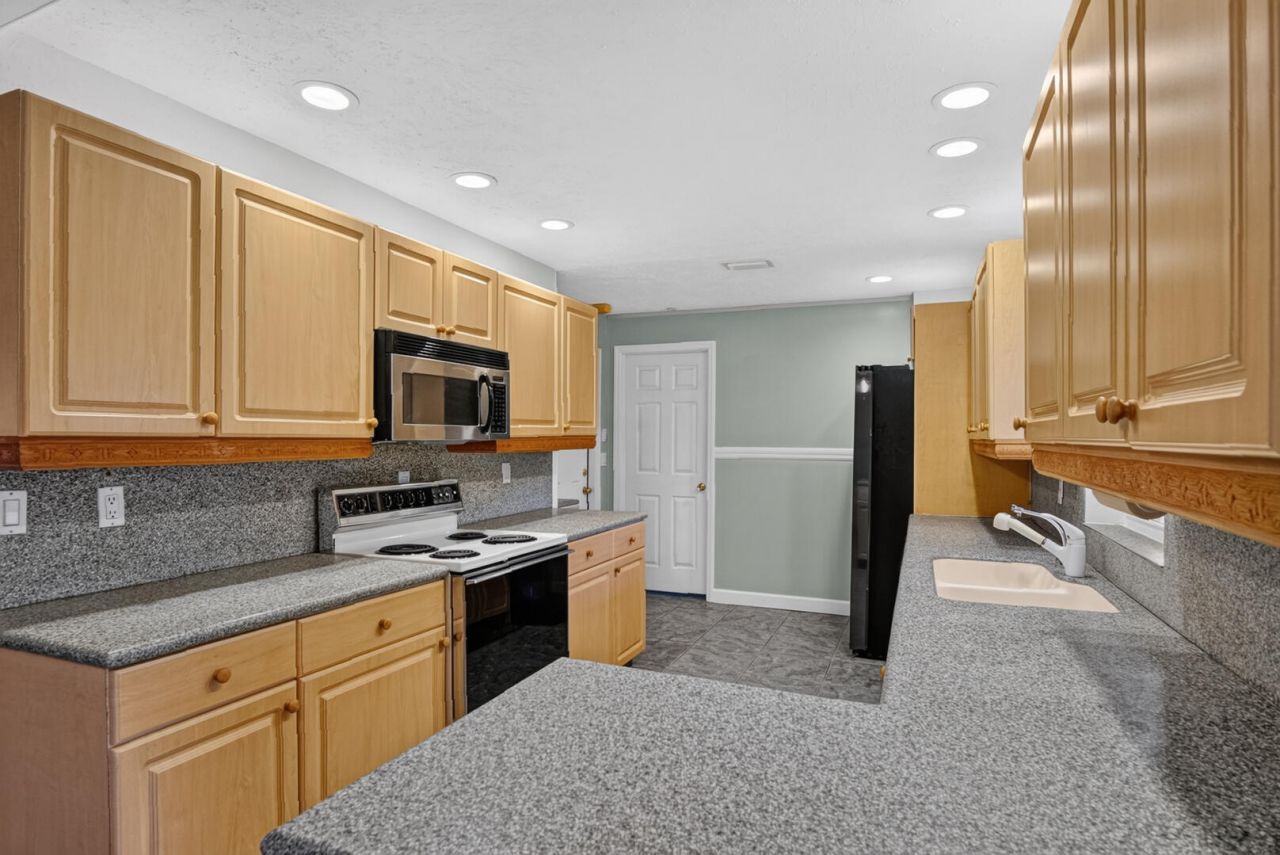 7802 Santana Avenue, Fort Pierce, FL 34951 Photo