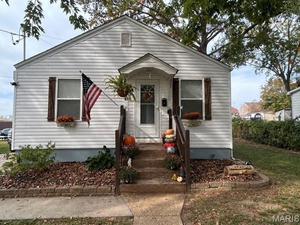 1003 Hamilton Street , Union, MO 63084