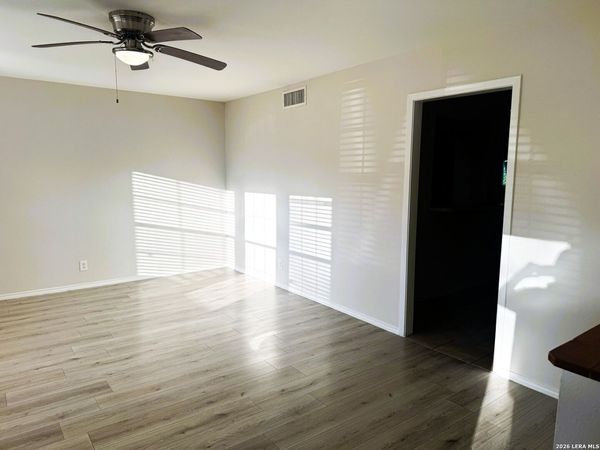 Castle Hills, TX 78213