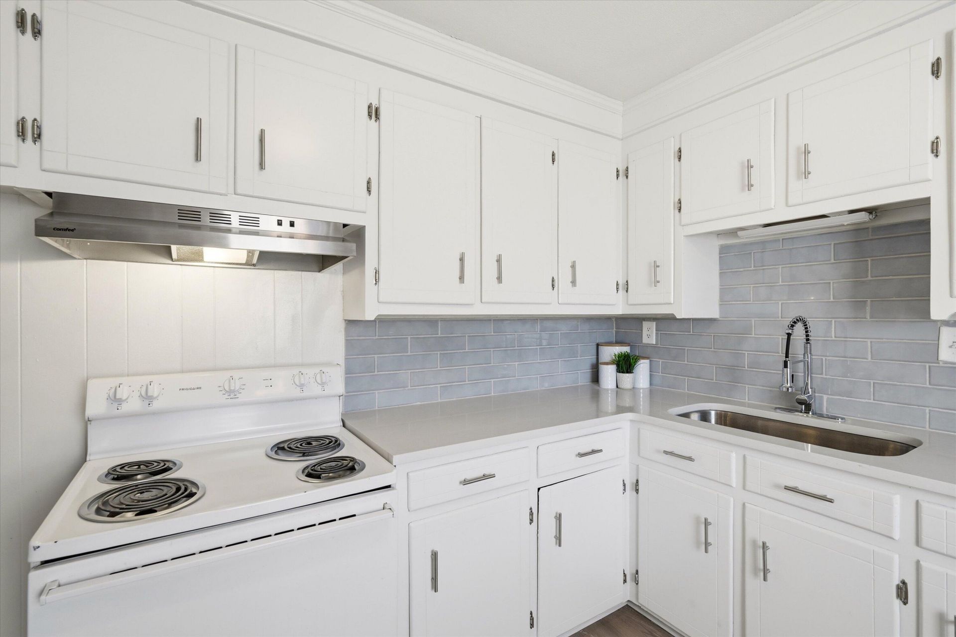 304 Mary Scott Drive Photo 10