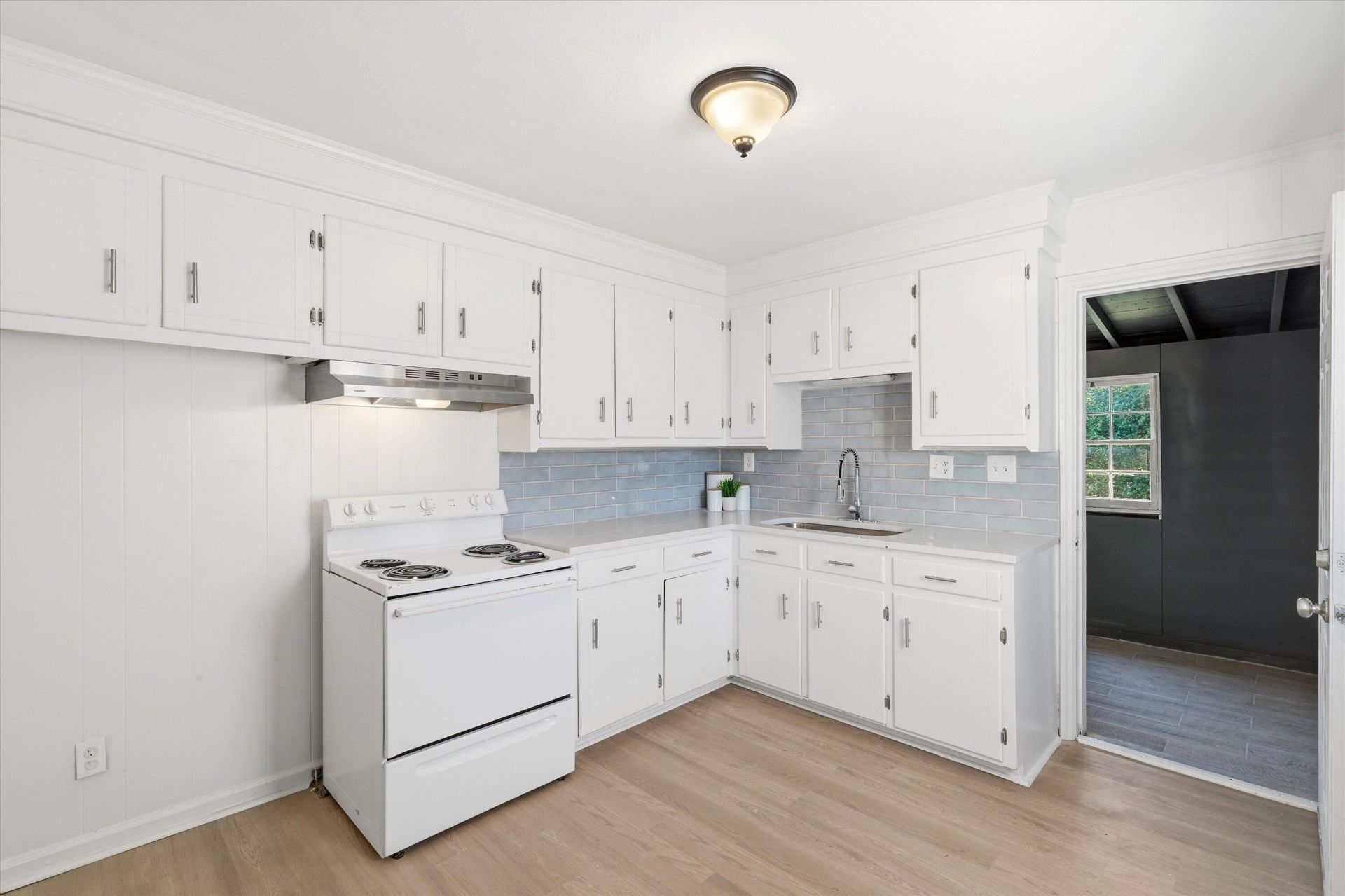 304 Mary Scott Drive Photo 11