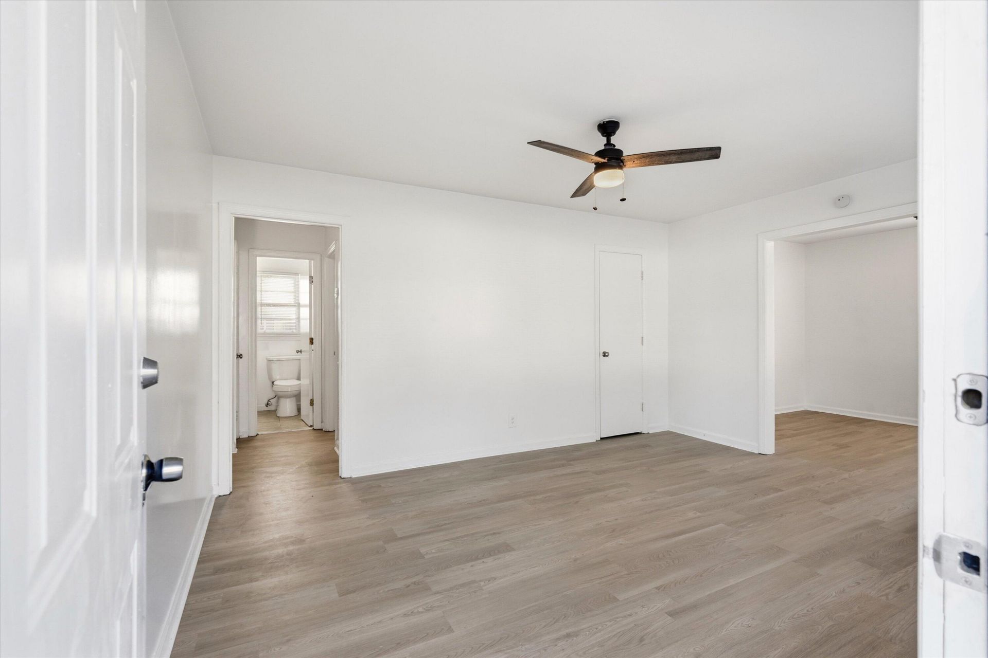 304 Mary Scott Drive Photo 4