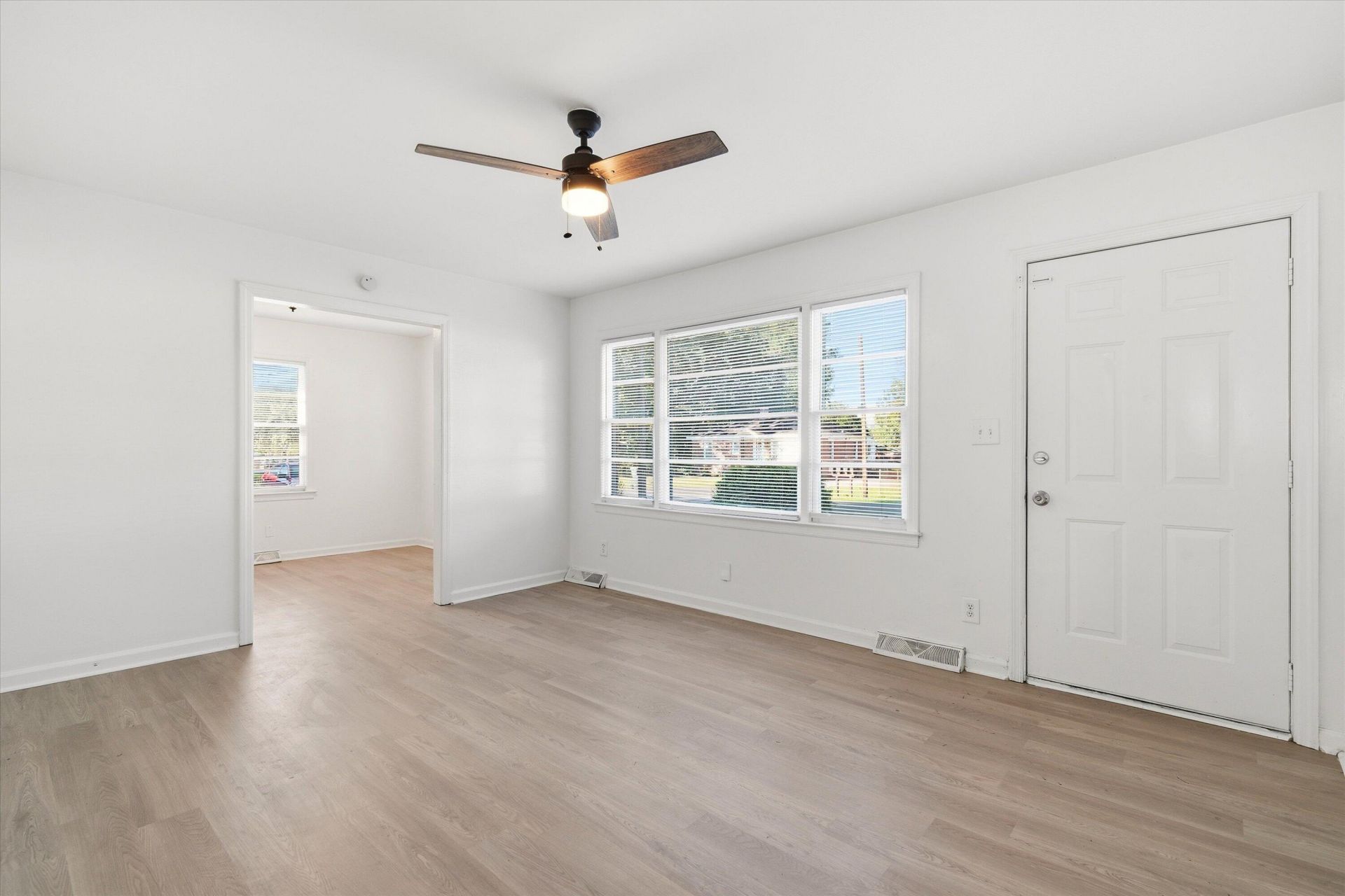 304 Mary Scott Drive Photo 5